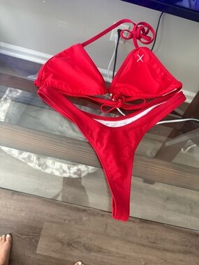Boutine LA Red bikini. Small bottom Med top